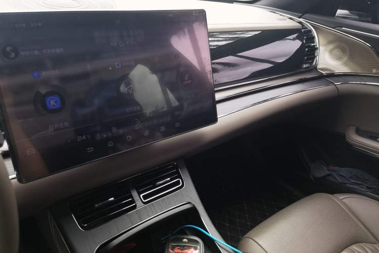 Used BYD Han 2020 EV Long-Range Deluxe Model Audio And AC Panel