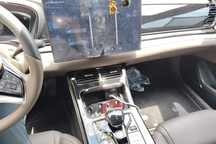 Used BYD Han 2020 EV Long-Range Luxury Model Audio And AC Panel