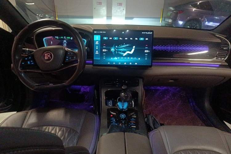 Used BYD Han 2020 EV Four-Wheel Drive High-Performance Flagship Model Center Console