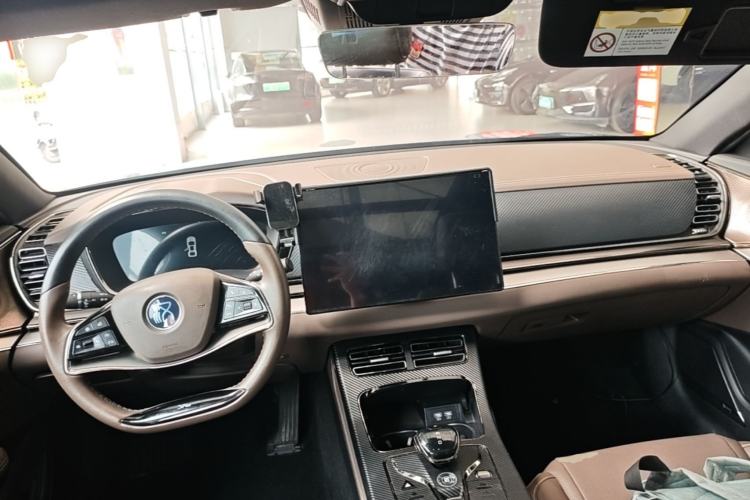Used BYD Han 2020 EV Long-Range Deluxe Model Center Console