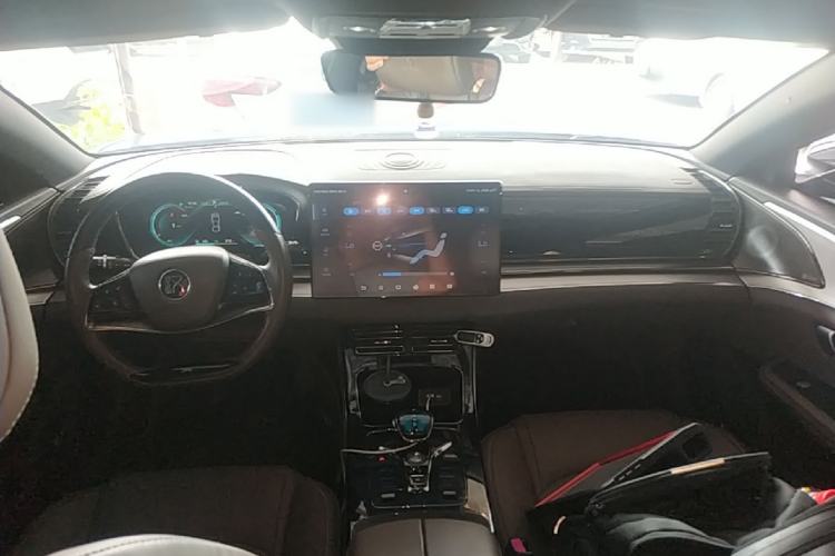 Used BYD Han 2020 EV Long-Range Luxury Model Center Console