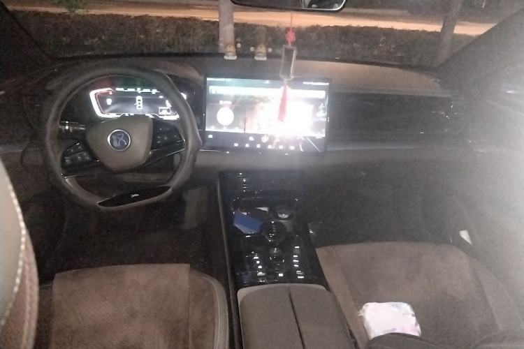 Used BYD Han 2020 EV Long-Range Luxury Model Center Console