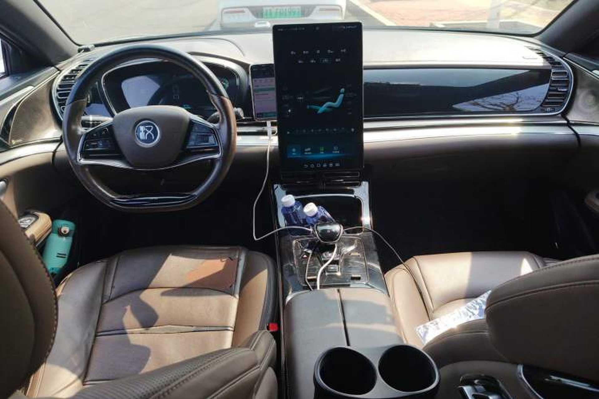 Used BYD Han 2020 EV Long-Range Luxury Model Center Console