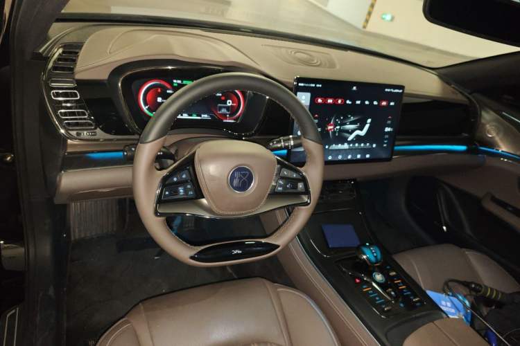 Used BYD Han 2020 EV Long-Range Deluxe Model Center Console