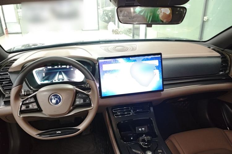 Used BYD Han 2020 EV Long-Range Luxury Model Center Console