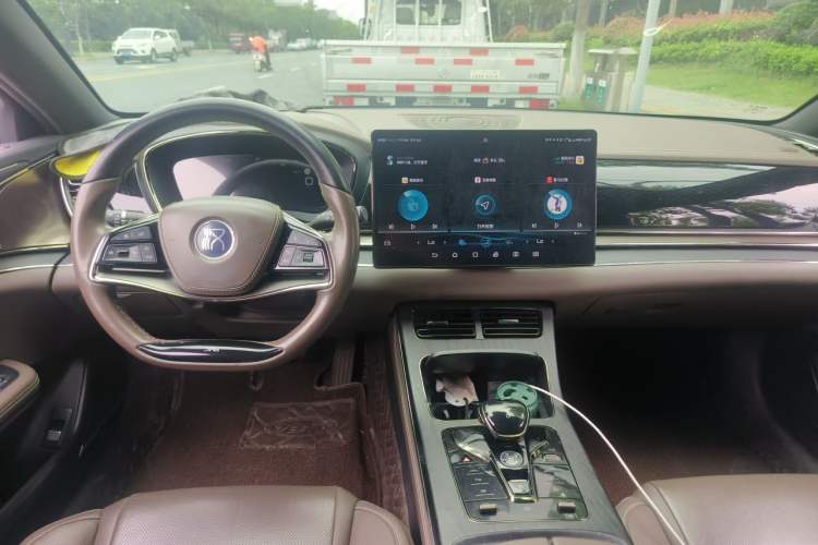 Used BYD Han 2020 EV Long-Range Deluxe Model Center Console