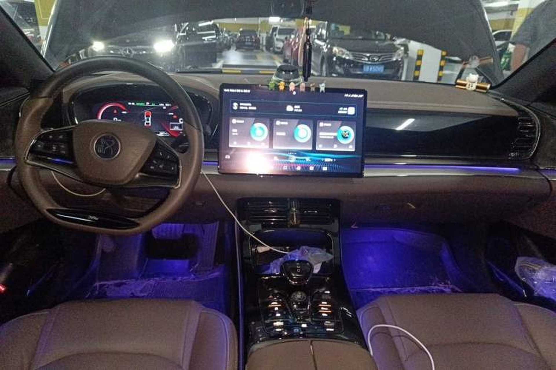 Used BYD Han 2020 DM Four-Wheel Drive Performance Edition Luxury Model Center Console