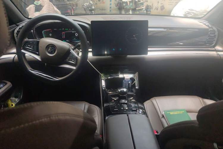 Used BYD Han 2020 EV Long-Range Deluxe Model Center Console