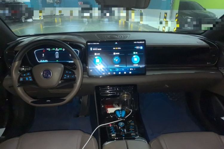 Used BYD Han 2020 EV Long-Range Luxury Model Center Console