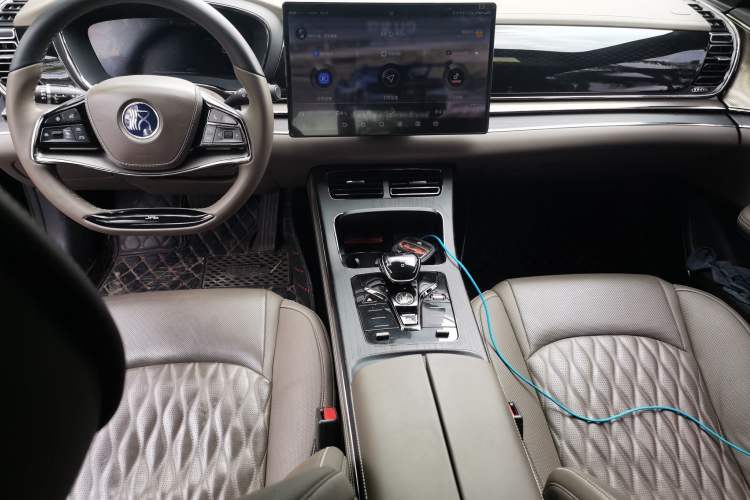 Used BYD Han 2020 EV Long-Range Deluxe Model Center Console