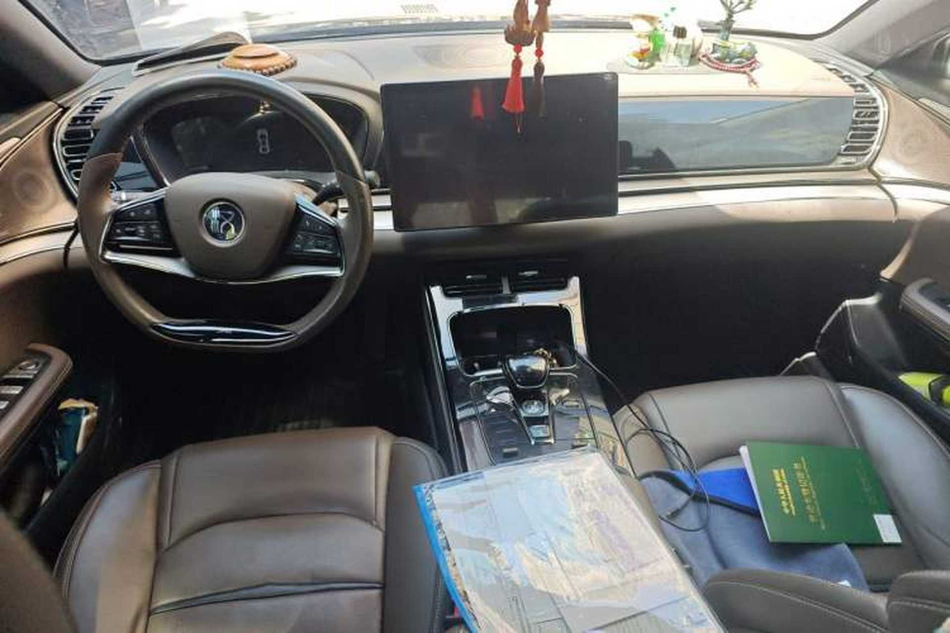 Used BYD Han 2020 DM Four-Wheel Drive Performance Edition Luxury Model Center Console
