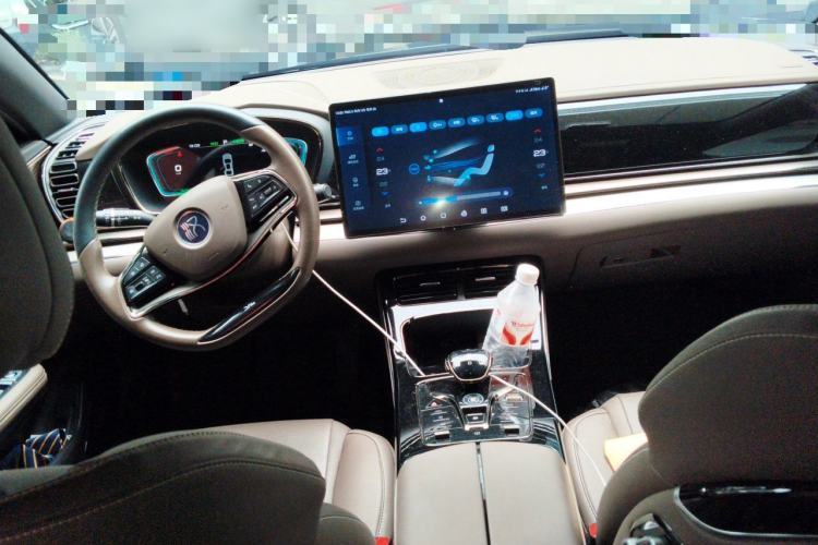 Used BYD Han 2020 EV Long-Range Luxury Model Center Console