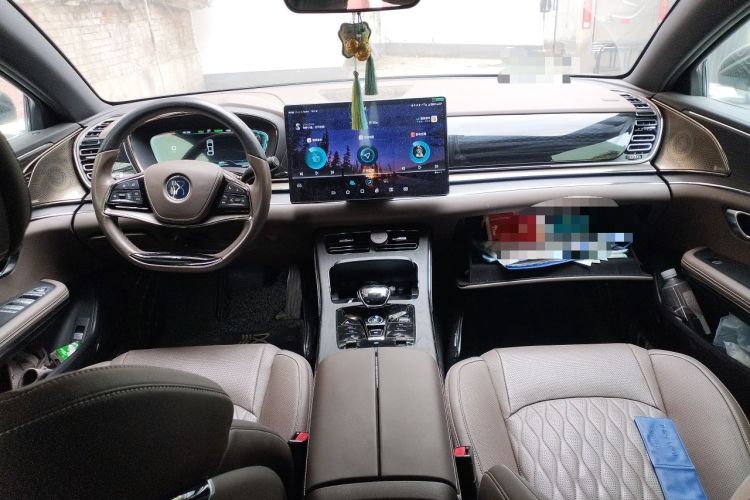 Used BYD Han 2020 EV Long-Range Deluxe Model Center Console