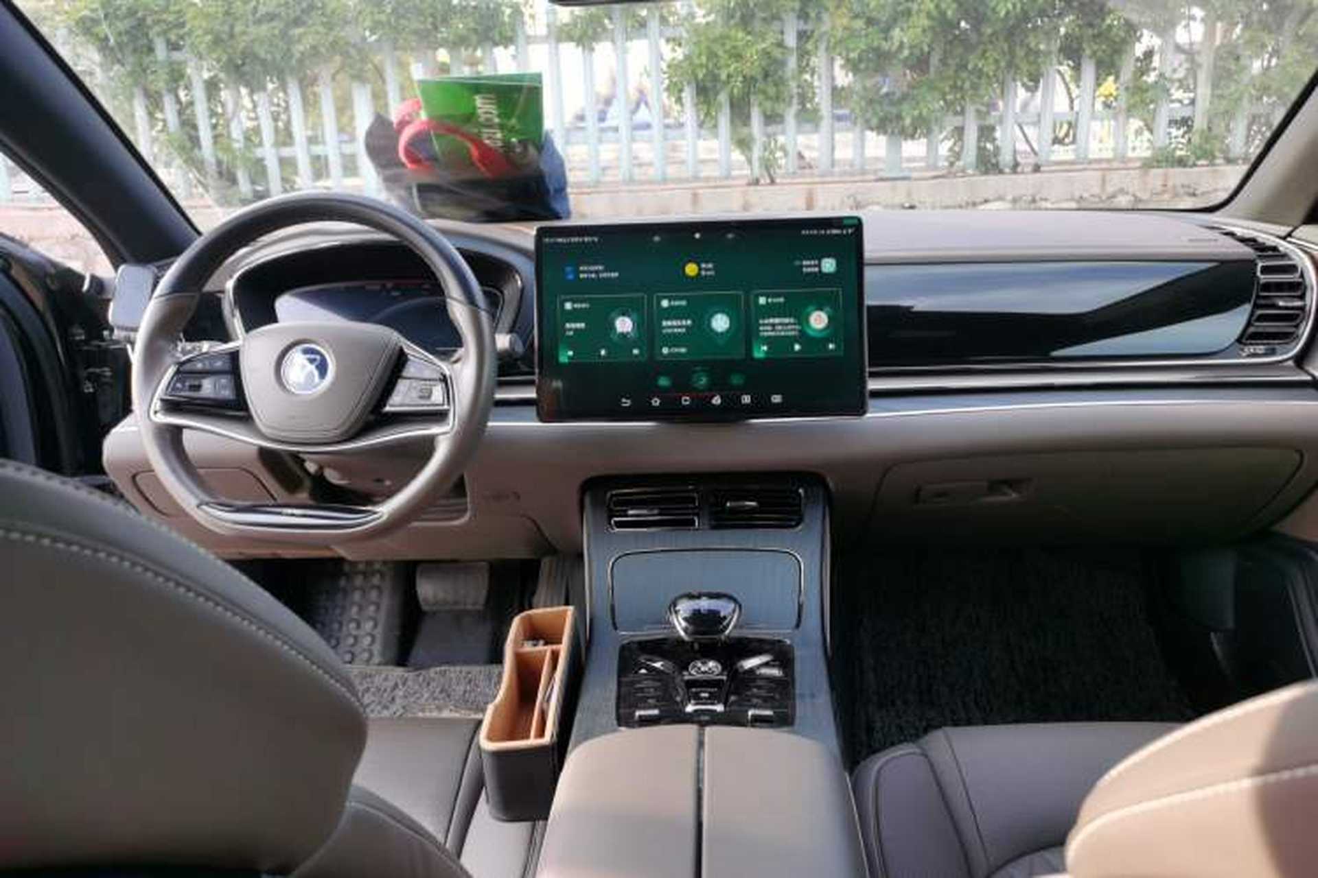 Used BYD Han 2020 EV Four-Wheel Drive High-Performance Flagship Model Center Console
