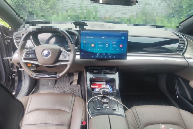 Used BYD Han 2020 EV Long-Range Luxury Model Center Console