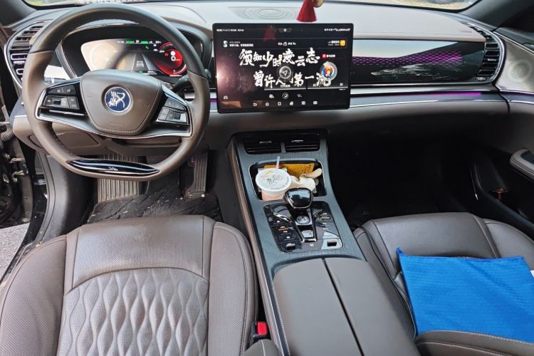 Used BYD Han 2020 EV Four-Wheel Drive High-Performance Flagship Model Center Console