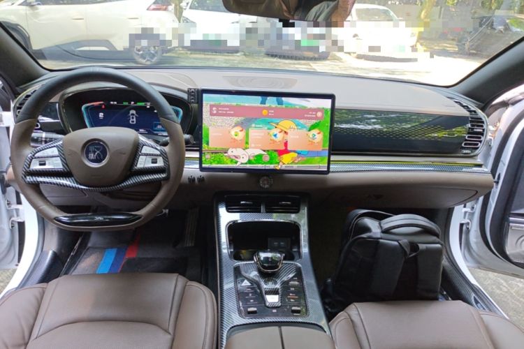 Used BYD Han 2020 EV Long-Range Luxury Model Center Console