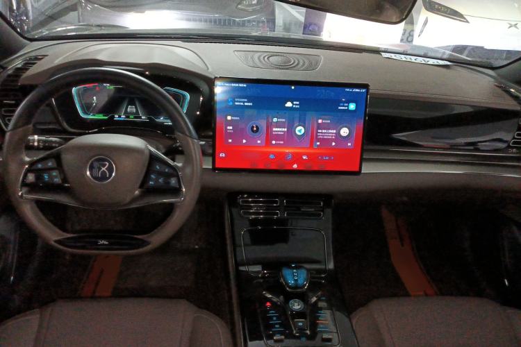 Used BYD Han 2020 EV Long-Range Luxury Model Center Console