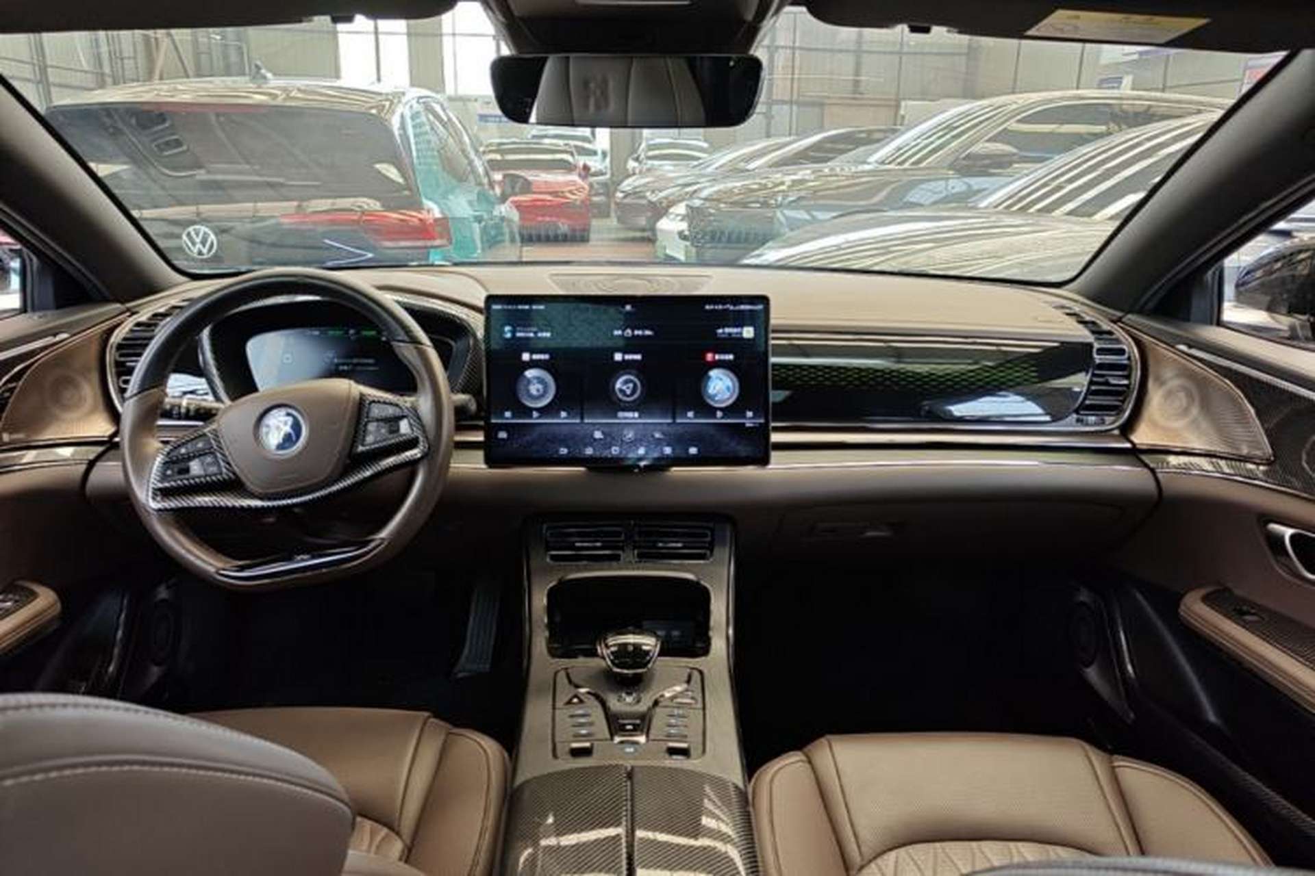 Used BYD Han 2020 EV Four-Wheel Drive High-Performance Flagship Model Center Console