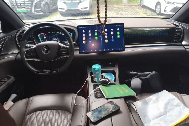Used BYD Han 2020 EV Long-Range Deluxe Model Center Console