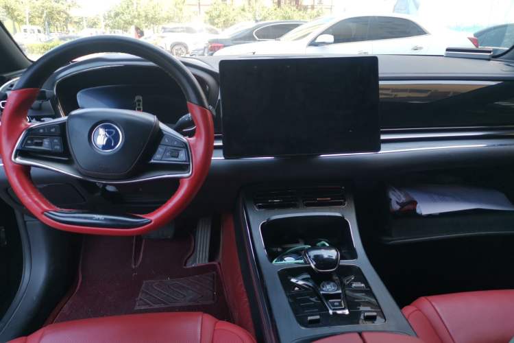 Used BYD Han 2020 EV Four-Wheel Drive High-Performance Flagship Model Center Console