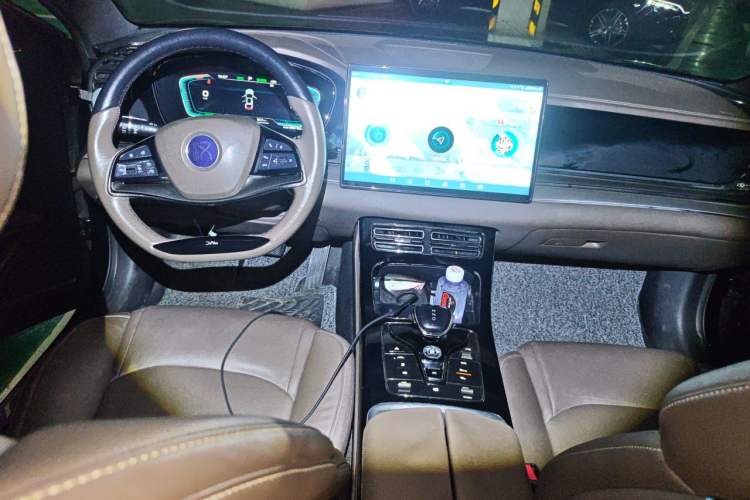 Used BYD Han 2020 EV Long-Range Luxury Model Center Console