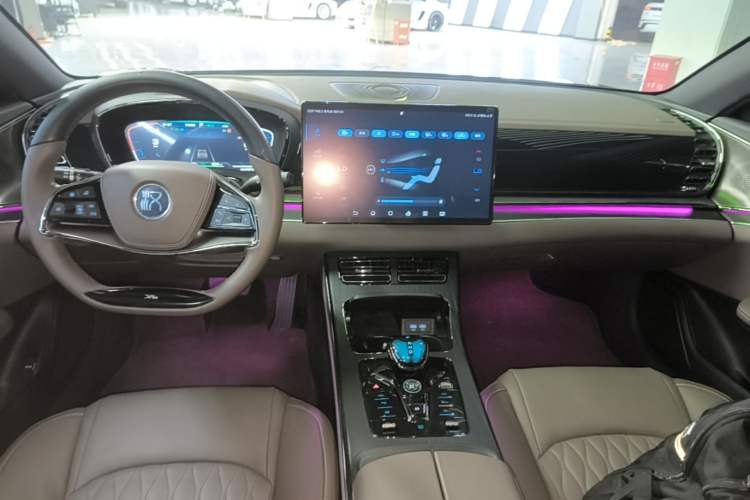 Used BYD Han 2020 EV Four-Wheel Drive High-Performance Flagship Model Center Console