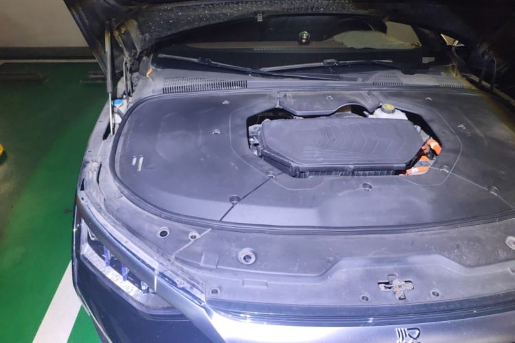 Used BYD Han 2020 DM Four-Wheel Drive Performance Edition Luxury Model Engine Bay Right