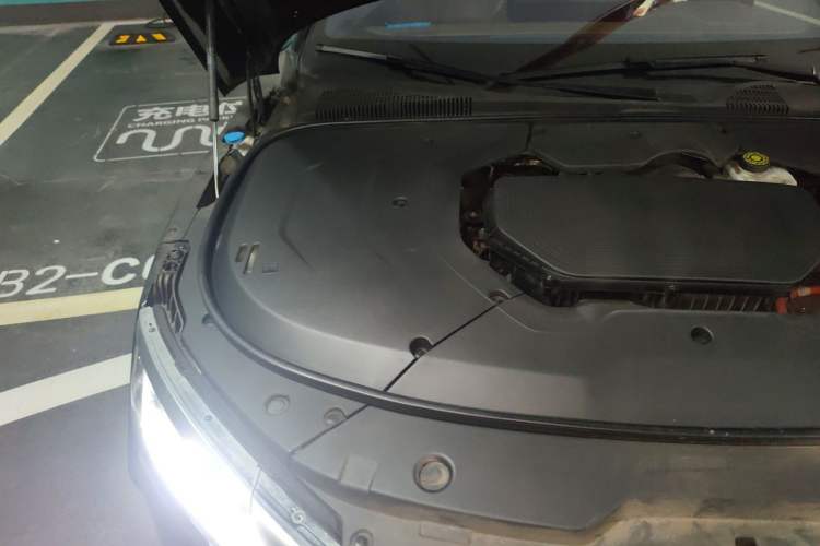 Used BYD Han 2020 DM Four-Wheel Drive Performance Edition Prestige Model Engine Bay Right