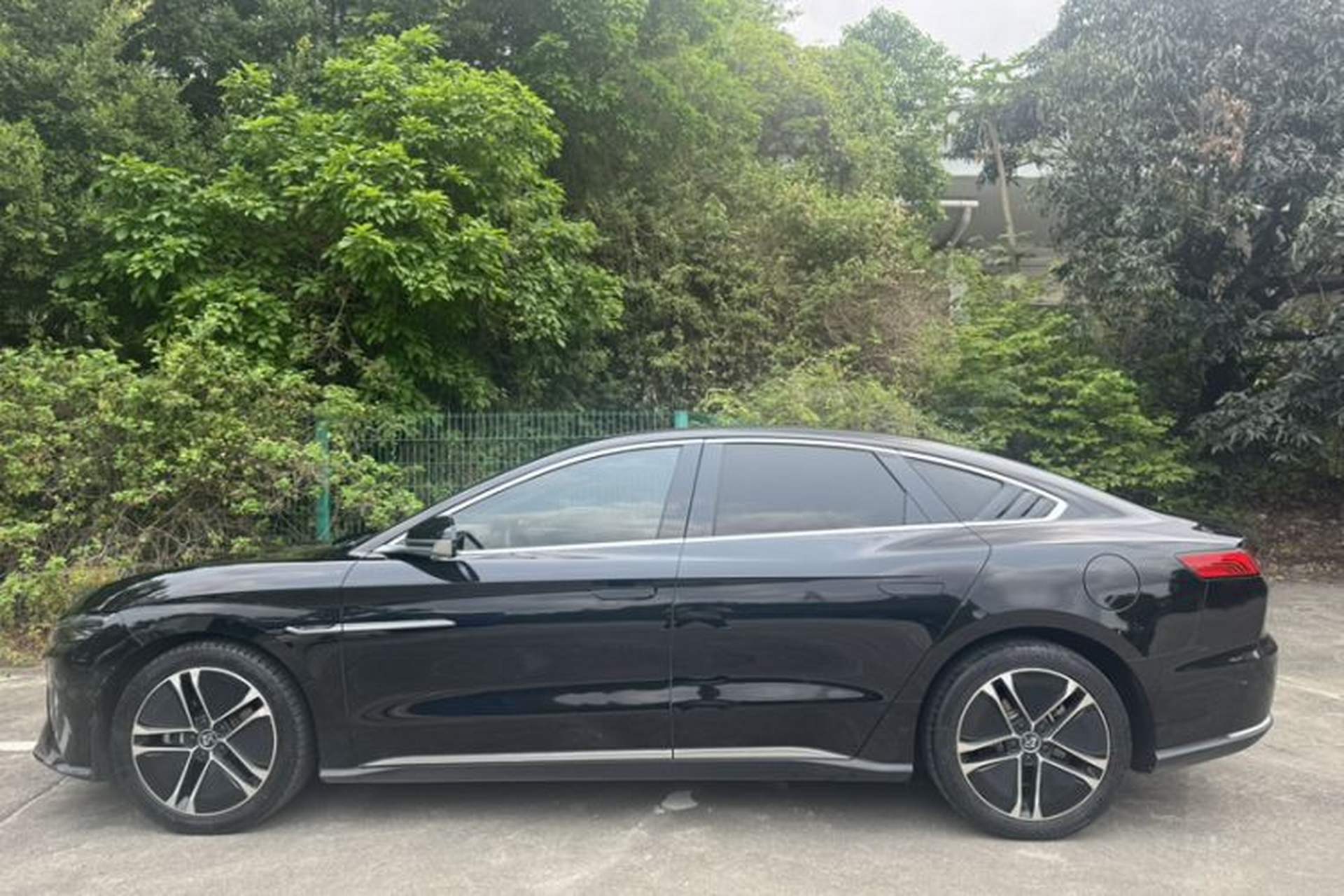Used BYD Han 2020 EV Long-Range Deluxe Model Exterior 3