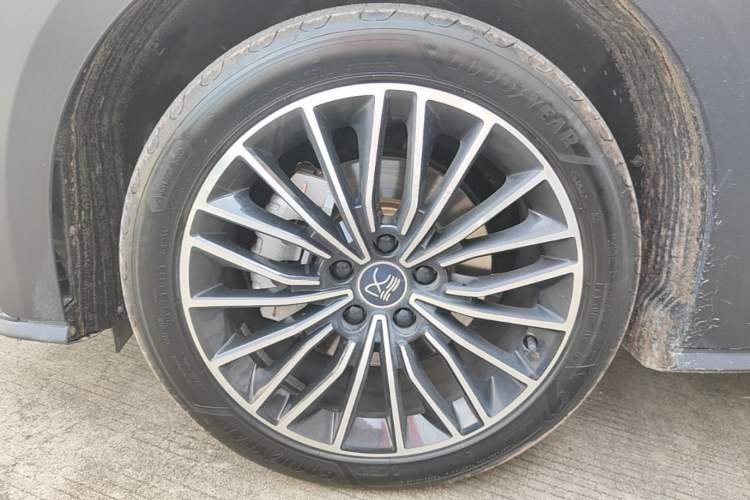 Used BYD Han 2020 DM Four-Wheel Drive Performance Edition Prestige Model Exterior 4