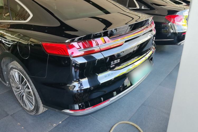 Used BYD Han 2020 DM Four-Wheel Drive Performance Edition Luxury Model Exterior 5