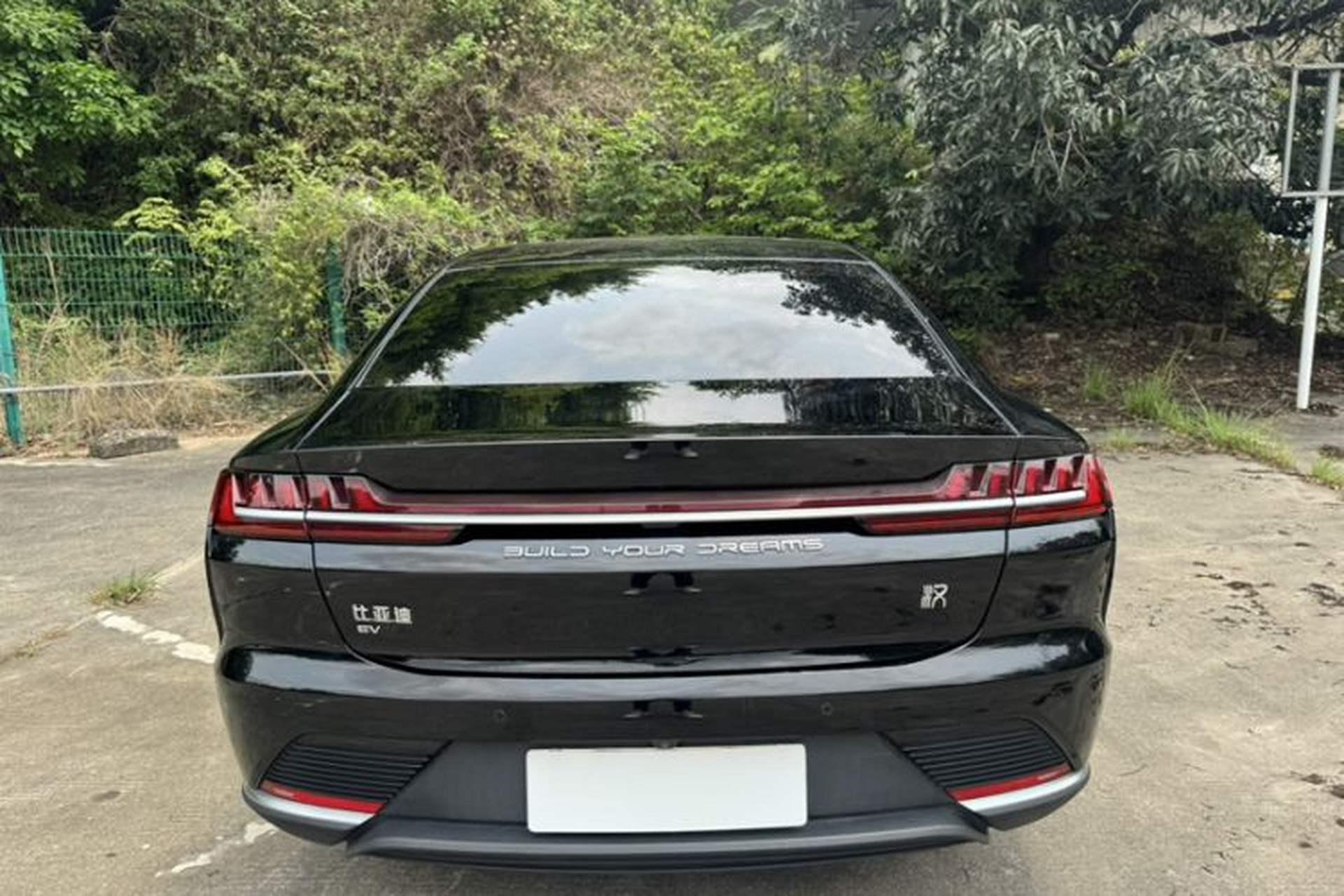 Used BYD Han 2020 EV Long-Range Deluxe Model Exterior 7
