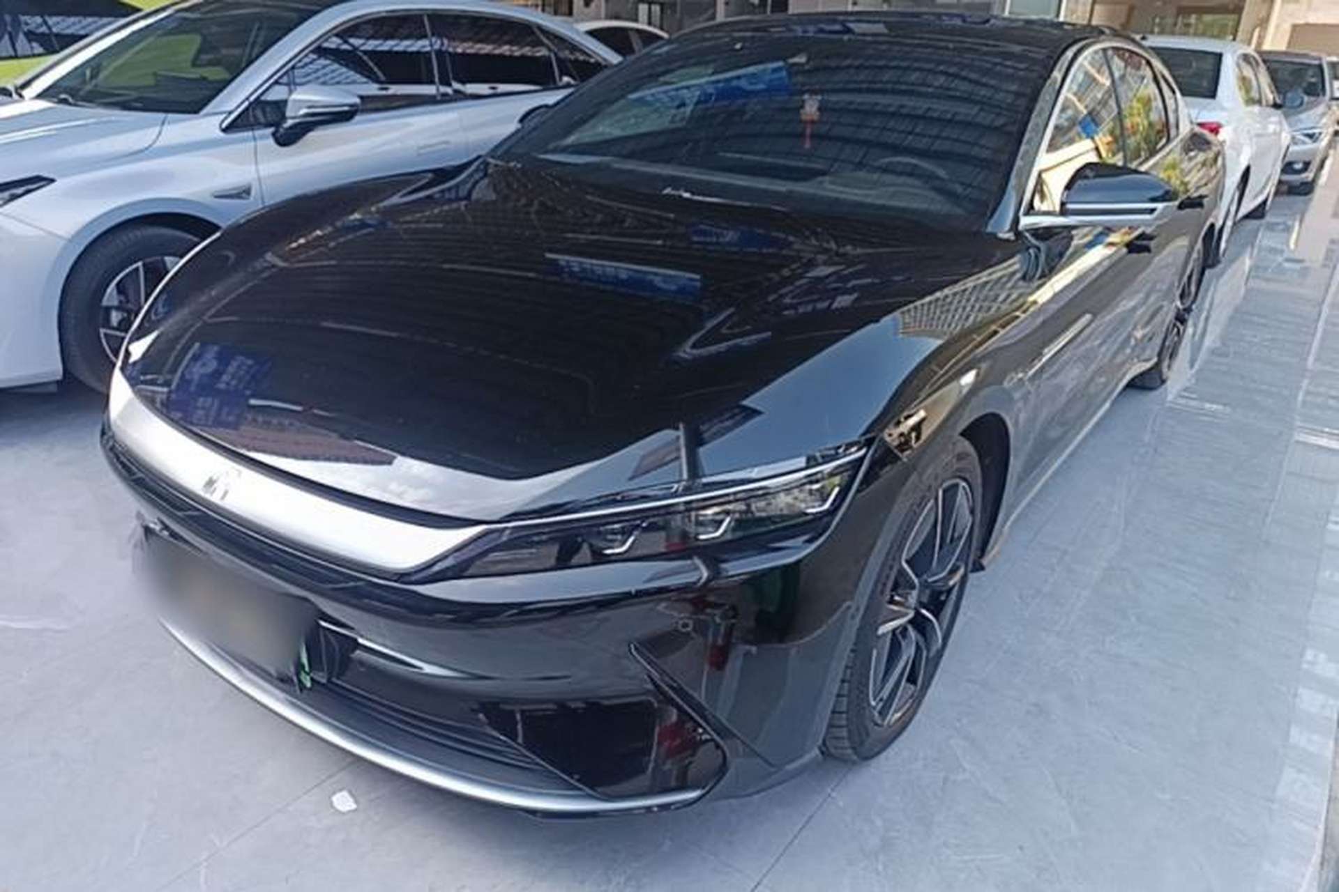 Used BYD Han 2020 EV Four-Wheel Drive High-Performance Flagship Model Front Left 45 Deg