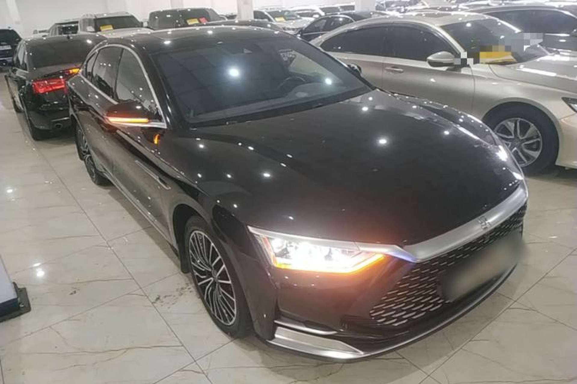 Used BYD Han 2020 DM Four-Wheel Drive Performance Edition Luxury Model Front Right 45 Deg