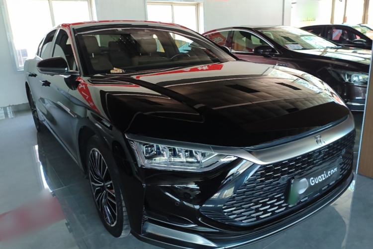 Used BYD Han 2020 DM Four-Wheel Drive Performance Edition Luxury Model Front Right 45 Deg