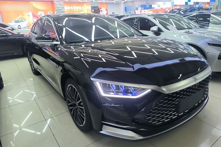 Used BYD Han 2020 DM Four-Wheel Drive Performance Edition Luxury Model Front Right 45 Deg