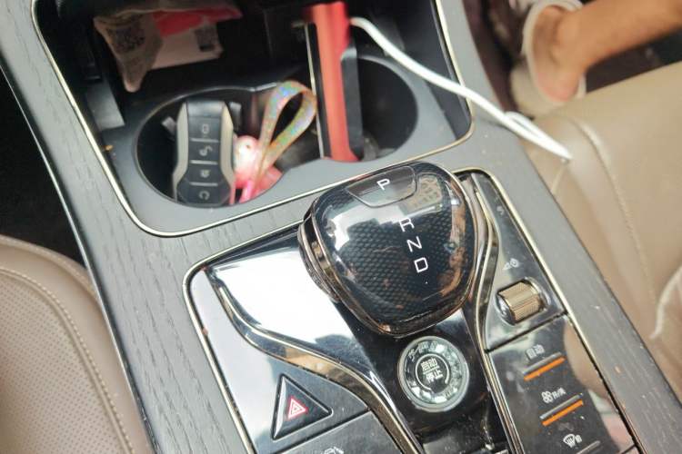 Used BYD Han 2020 DM Four-Wheel Drive Performance Edition Prestige Model Gear Lever