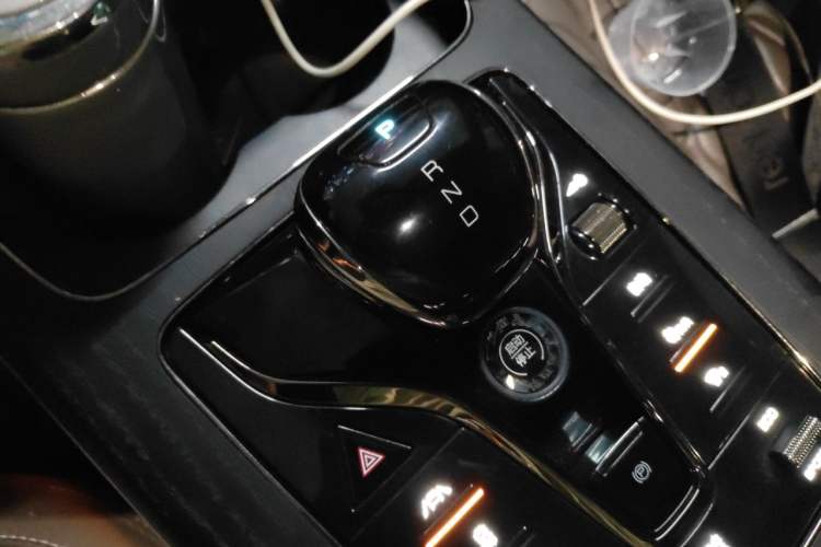 Used BYD Han 2020 DM Four-Wheel Drive Performance Edition Prestige Model Gear Lever