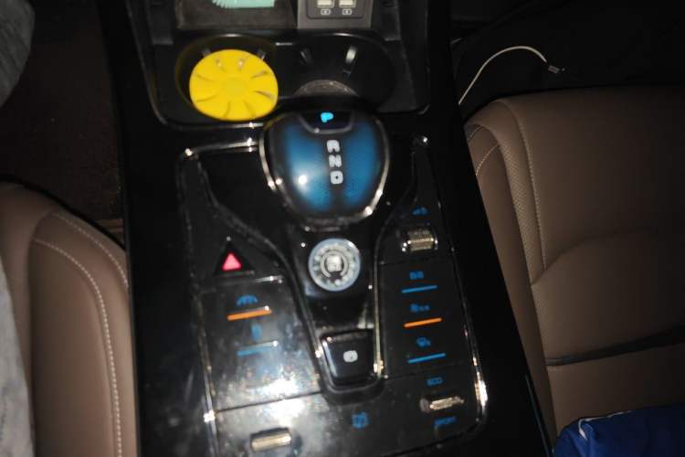 Used BYD Han 2020 DM Four-Wheel Drive Performance Edition Luxury Model Gear Lever