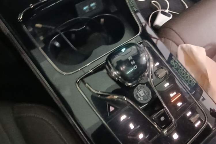 Used BYD Han 2020 DM Four-Wheel Drive Performance Edition Luxury Model Gear Lever