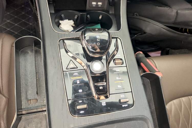 Used BYD Han 2020 DM Four-Wheel Drive Performance Edition Prestige Model Gear Lever
