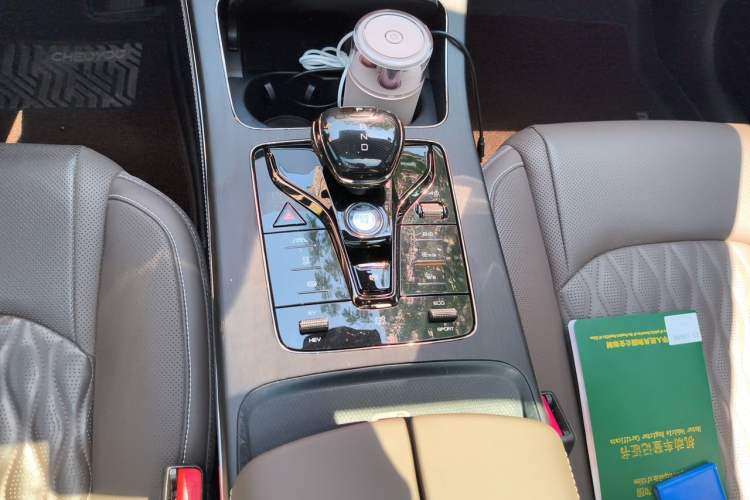 Used BYD Han 2020 DM Four-Wheel Drive Performance Edition Prestige Model Gear Lever