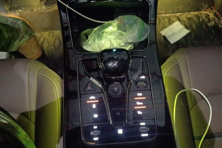 Used BYD Han 2020 DM Four-Wheel Drive Performance Edition Luxury Model Gear Lever