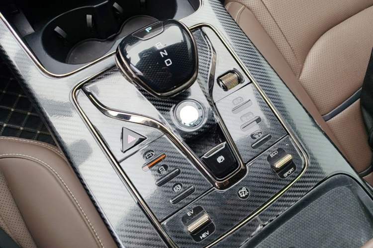 Used BYD Han 2020 DM Four-Wheel Drive Performance Edition Luxury Model Gear Lever