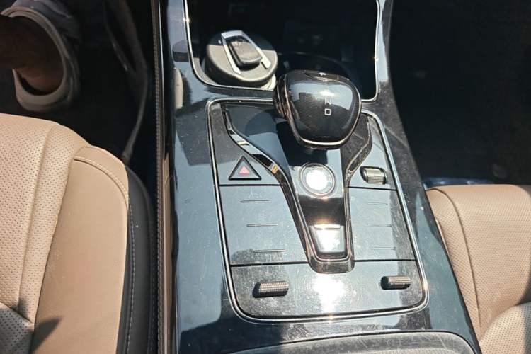 Used BYD Han 2020 DM Four-Wheel Drive Performance Edition Luxury Model Gear Lever