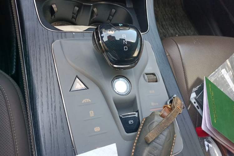 Used BYD Han 2020 DM Four-Wheel Drive Performance Edition Prestige Model Gear Lever