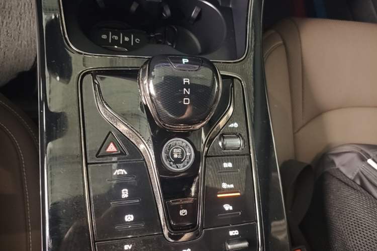 Used BYD Han 2020 DM Four-Wheel Drive Performance Edition Luxury Model Gear Lever