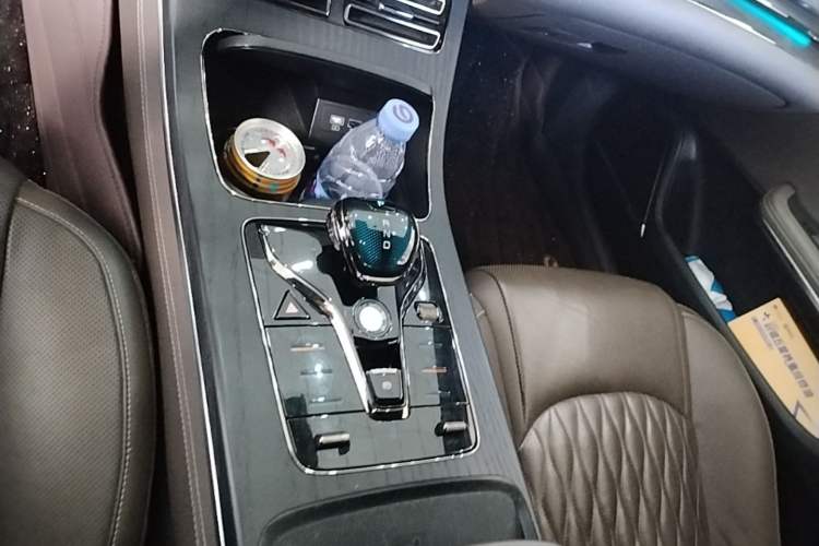 Used BYD Han 2020 DM Four-Wheel Drive Performance Edition Prestige Model Gear Lever