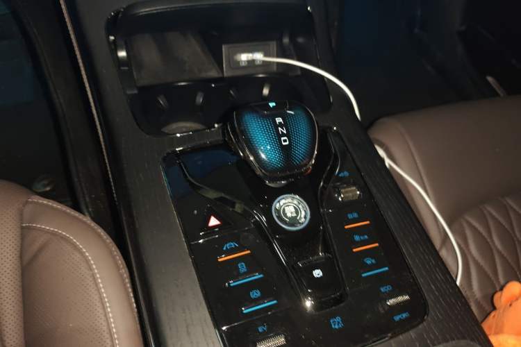 Used BYD Han 2020 DM Four-Wheel Drive Performance Edition Prestige Model Gear Lever